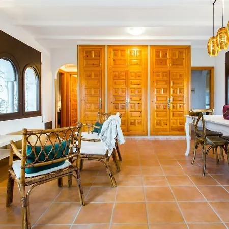 Villa Tarracohomes, With Botanic Garden And Private Pool Facing The *