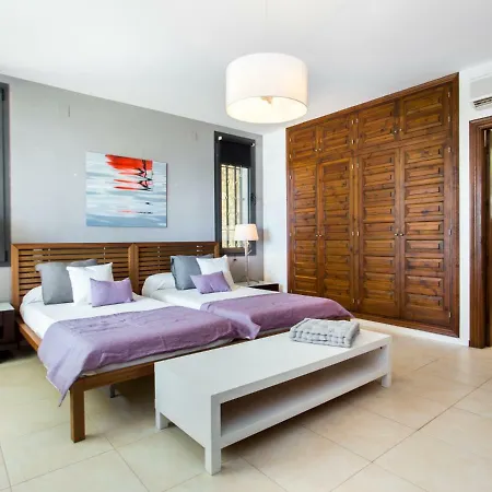 Tarracohomes, With Botanic Garden And Private Pool Facing The